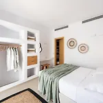 Exclusive Luxury Moca Beachfront Villa, Molos, Paros * Molos (Paros)