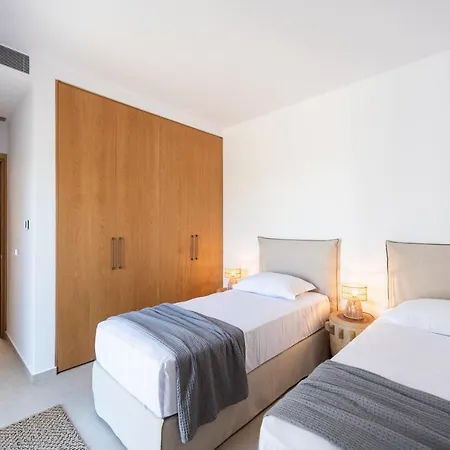 Exclusive Luxury Moca Beachfront Villa, Molos, Paros וילה