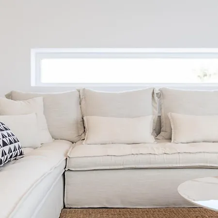 Exclusive Luxury Moca Beachfront Villa, Molos, Paros וילה *