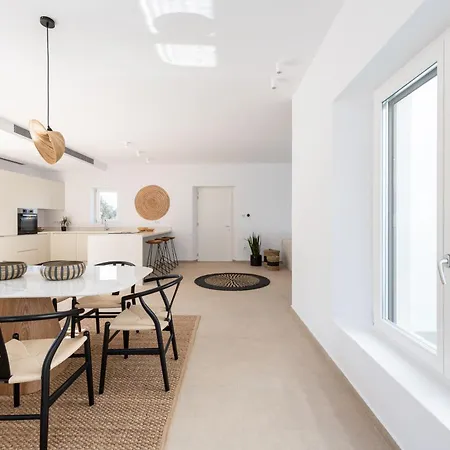 וילה Exclusive Luxury Moca Beachfront Villa, Molos, Paros *