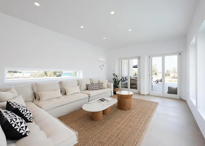 Exclusive Luxury Moca Beachfront Villa, Molos, Paros Vila