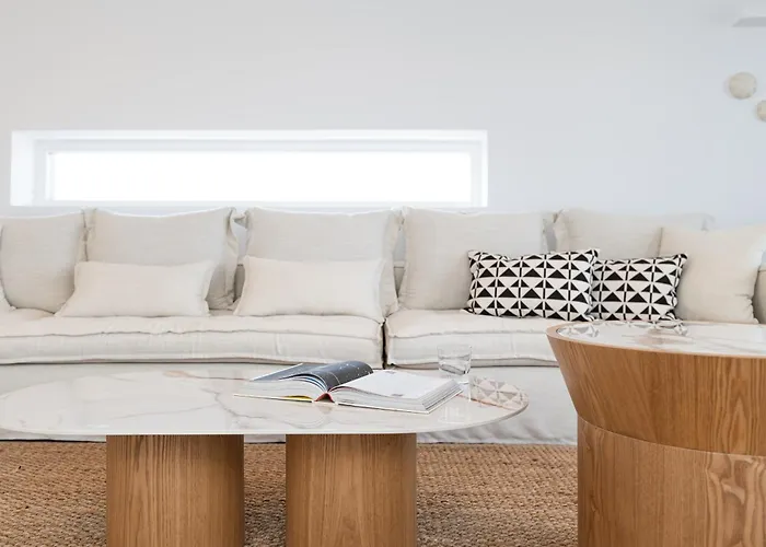 Exclusive Luxury Moca Beachfront Villa, Molos, Paros Vila *